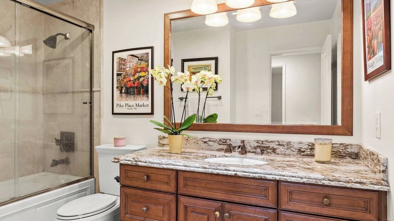 Photo of Bathroom in Ventura