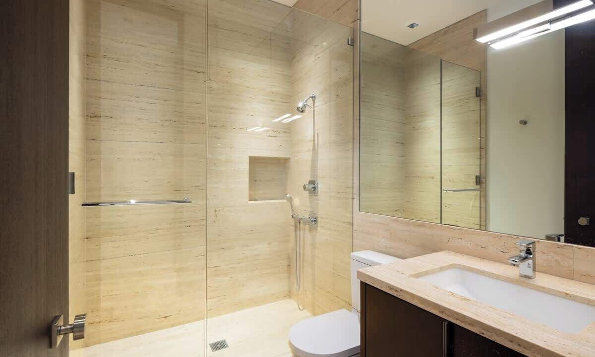 Photo of Bathroom in Hollywood Hills West