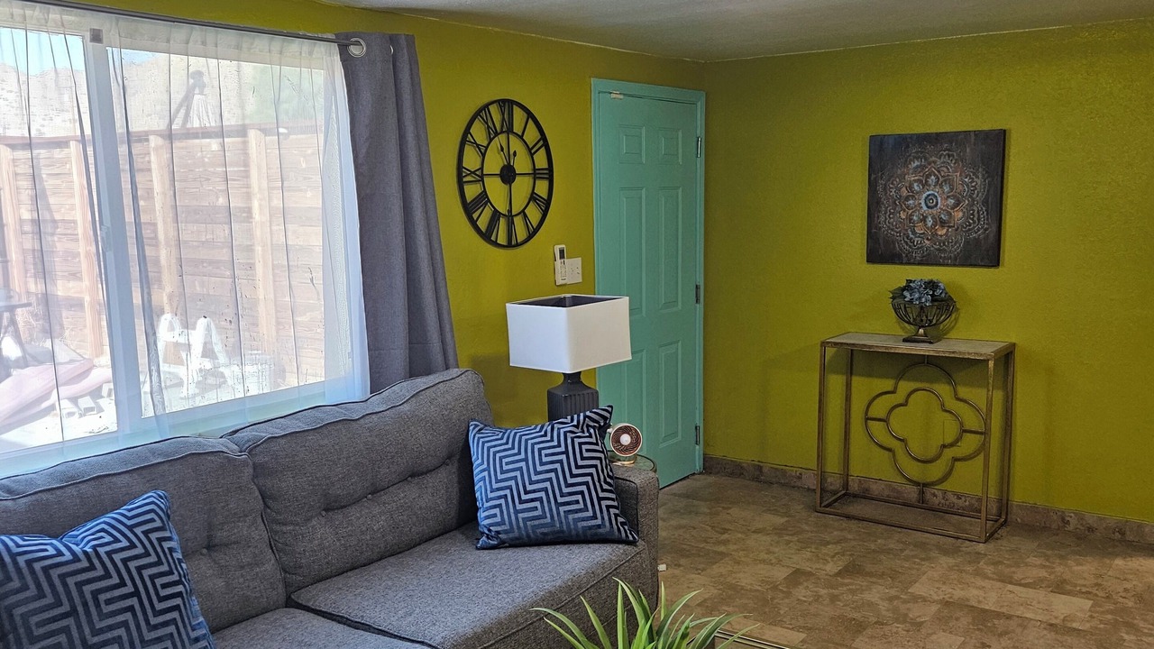 Photo of Livingroom in Mountain Center