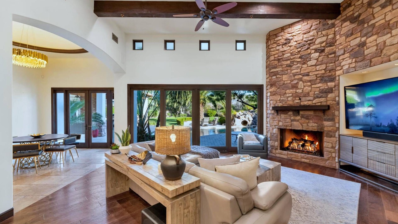 Photo of Livingroom in Central Scottsdale