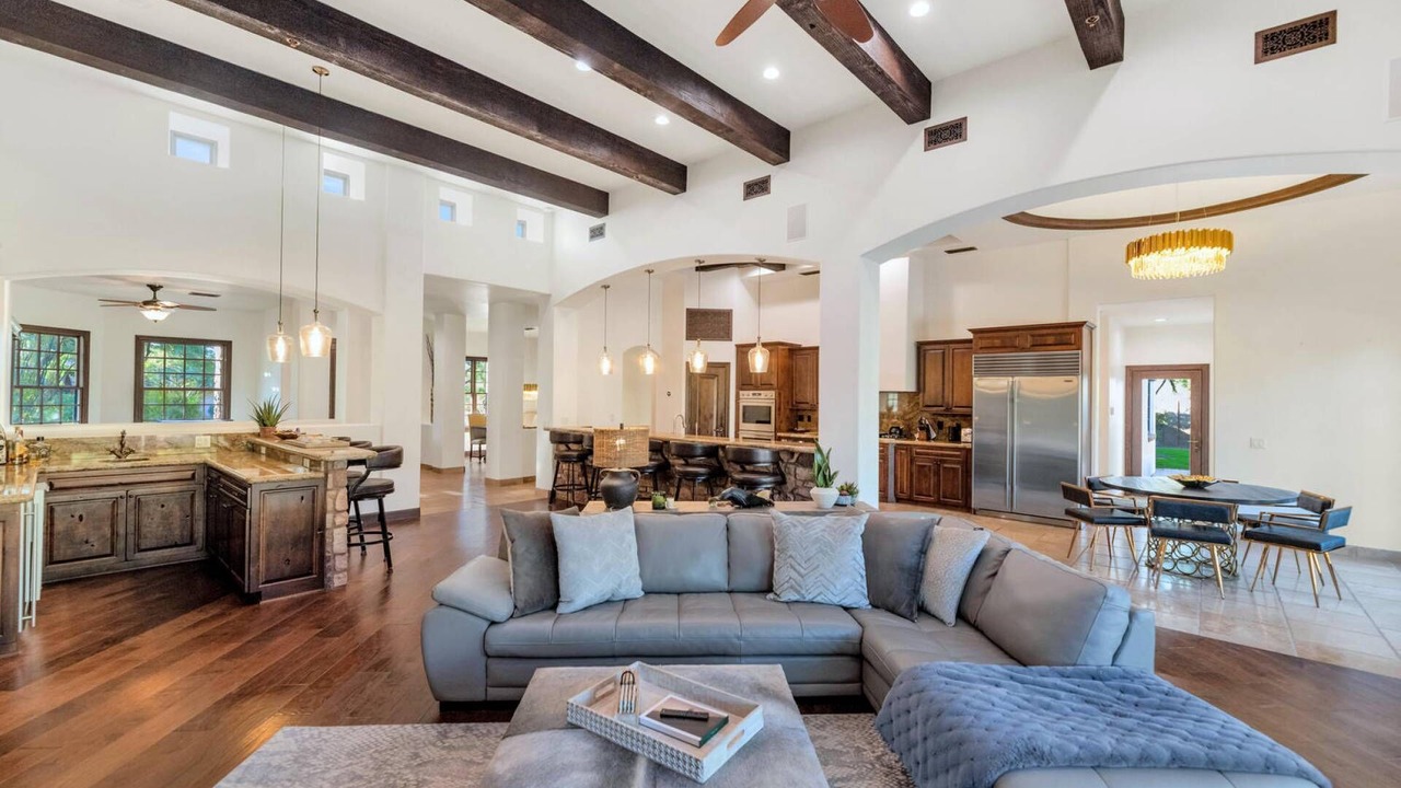 Photo of Livingroom in Central Scottsdale