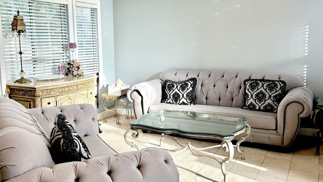 Photo of Livingroom in Pumpkin Center
