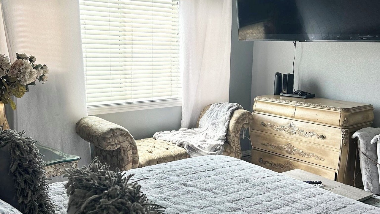 Photo of Bedroom in Pumpkin Center