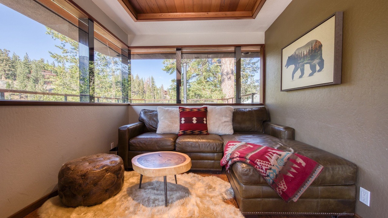 Photo of Livingroom in Alpine Meadows