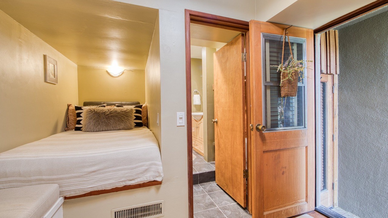 Photo of Bedroom in Alpine Meadows