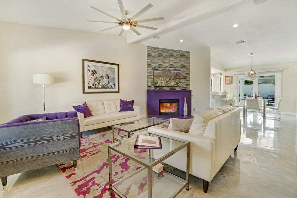 Photo of Livingroom in Desert Park Estates