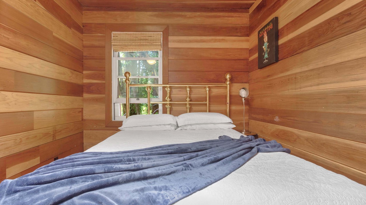 Photo of Bedroom in Guerneville
