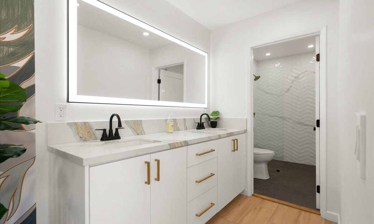 Photo of Bathroom in Araby