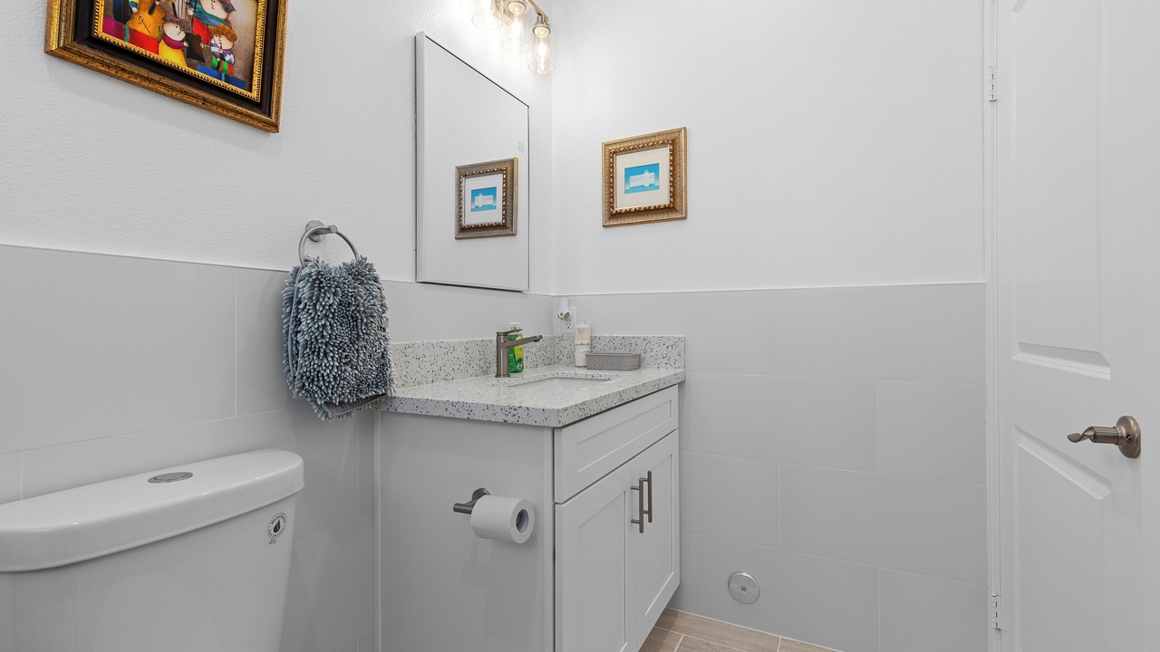 Photo of Bathroom in Midway City