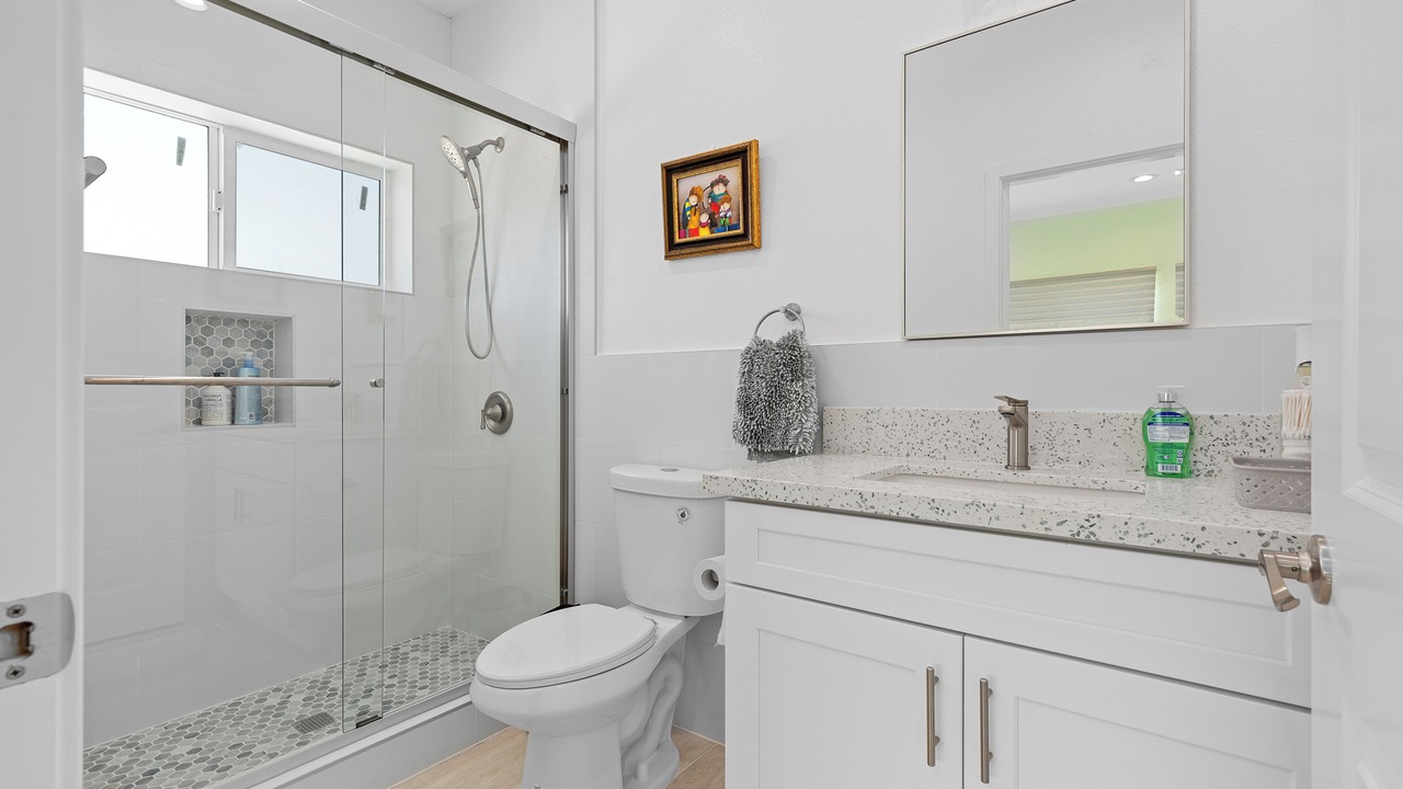Photo of Bathroom in Midway City