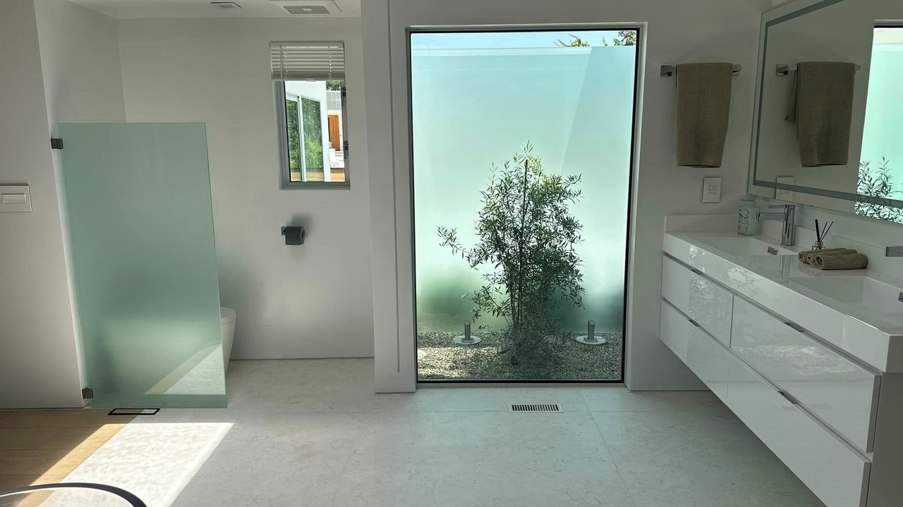 Photo of Bathroom in Encino