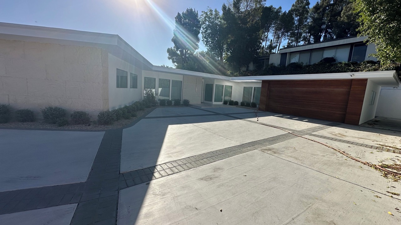 Photo of Outdoor in Encino