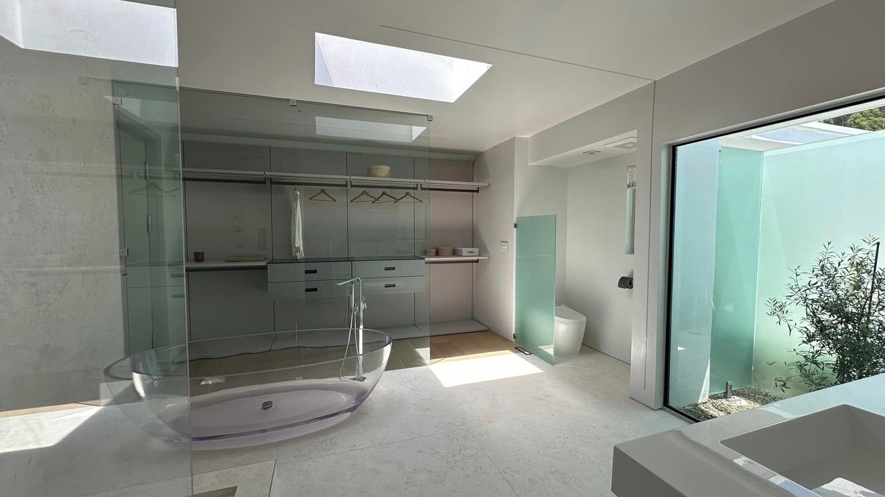 Photo of Bathroom in Encino