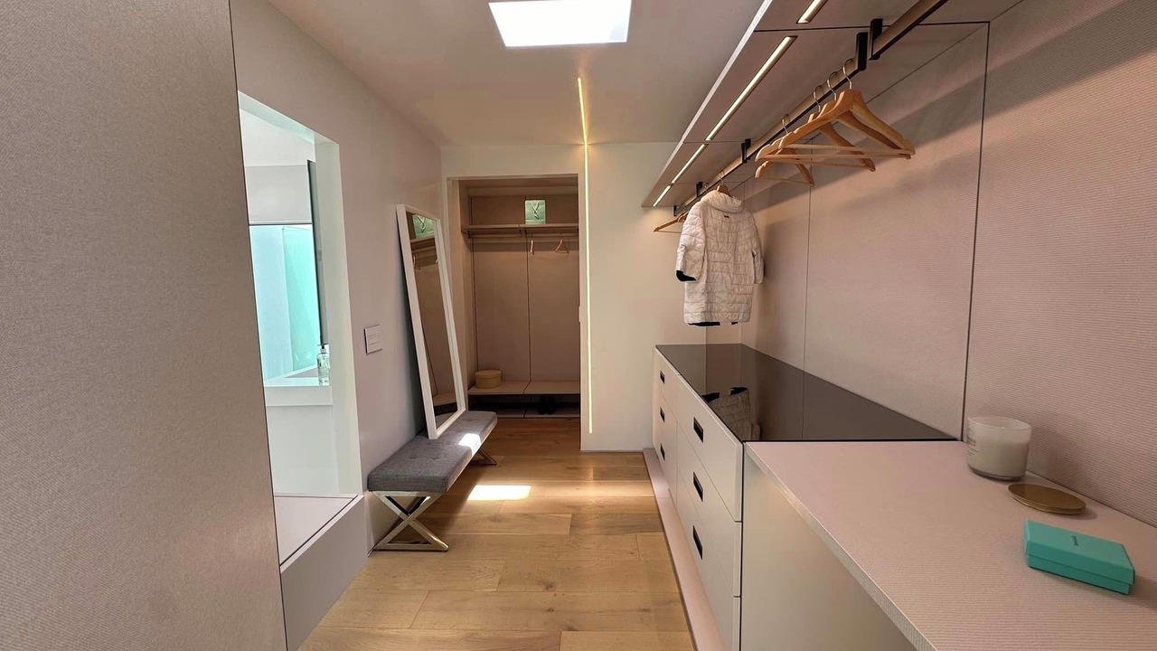 Photo of Bathroom in Encino