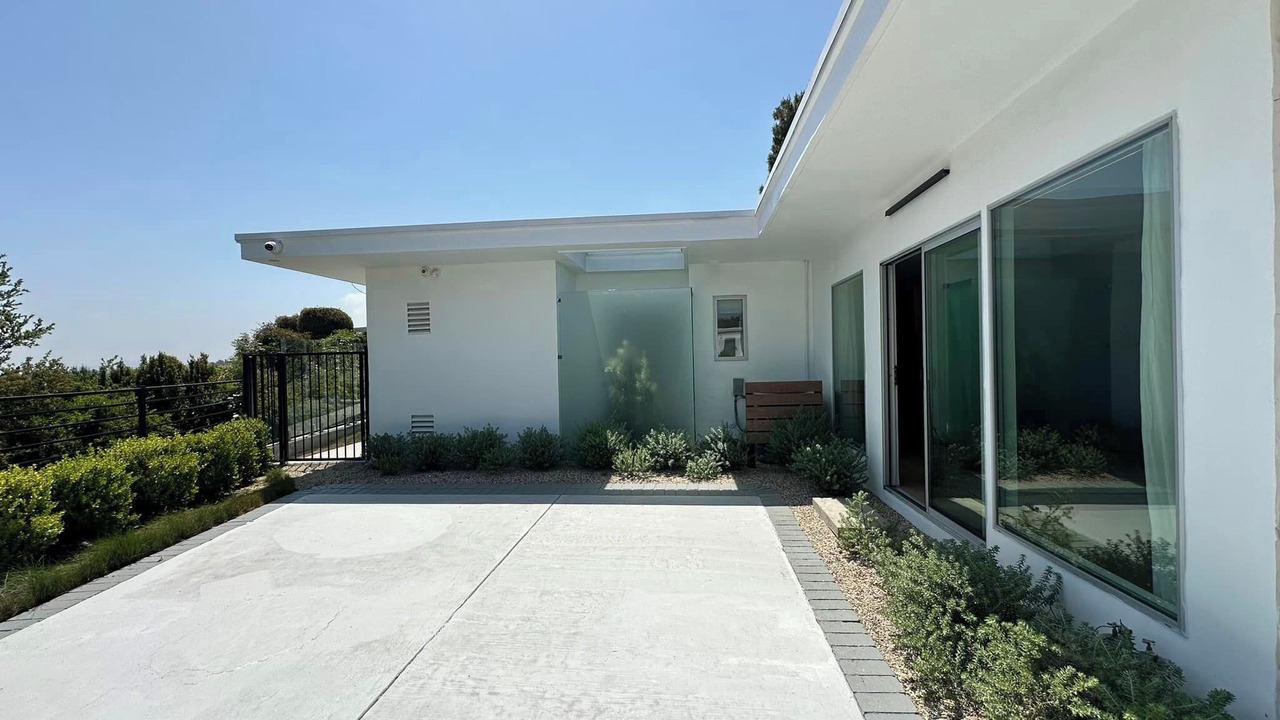 Photo of Outdoor in Encino