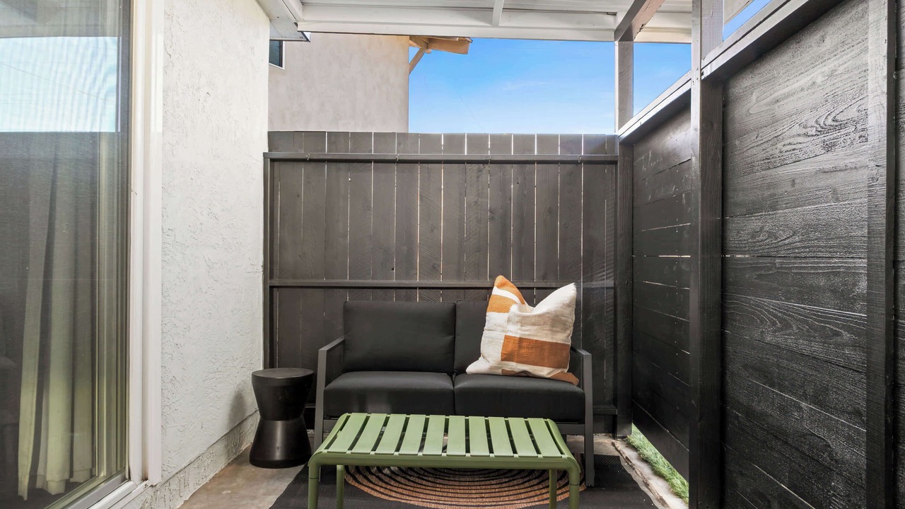 Photo of Patio Balcony in North Pacific Beach