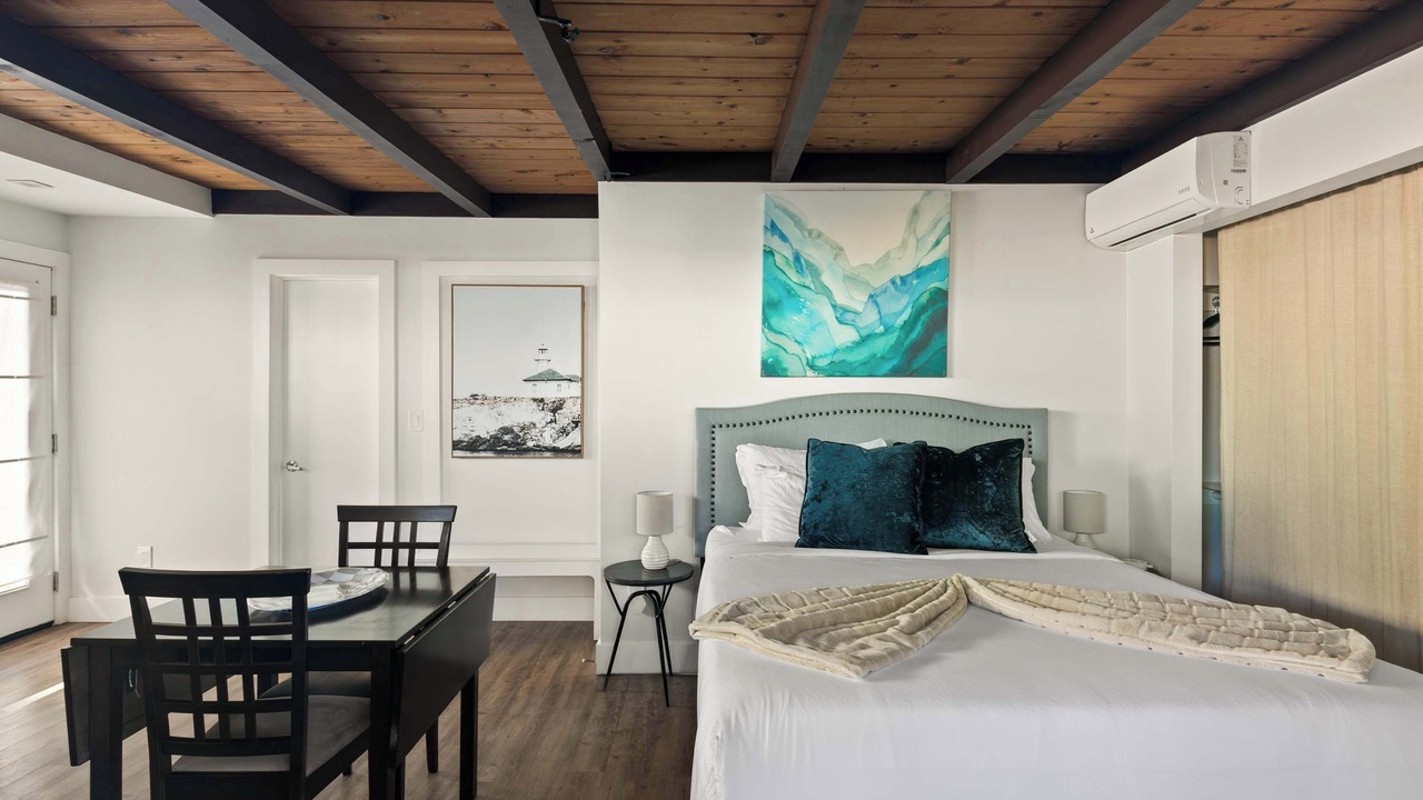Photo of Bedroom in North Pacific Beach