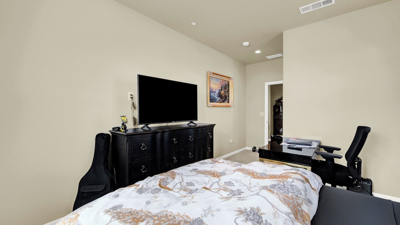 Photo of Bedroom in Winters