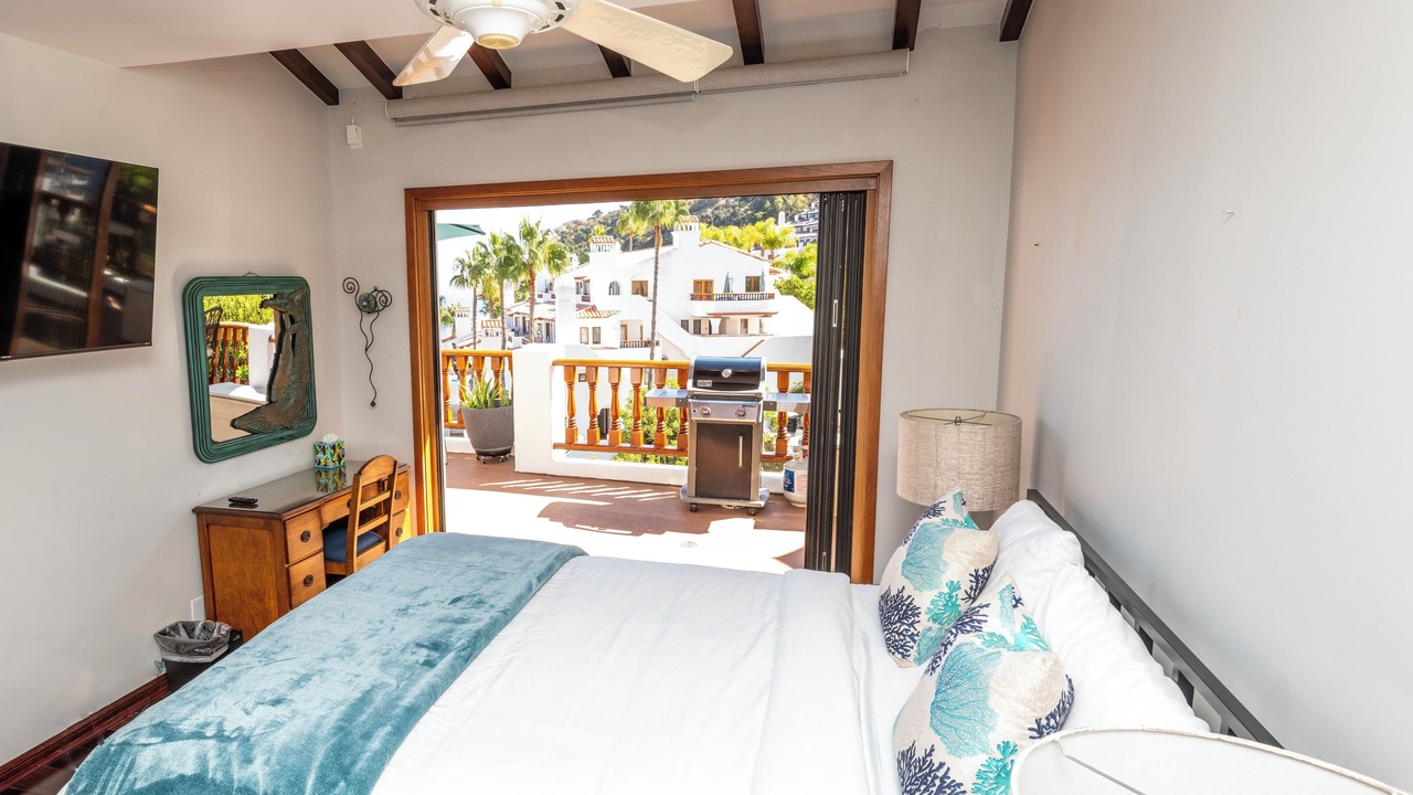 Photo of Bedroom in Avalon