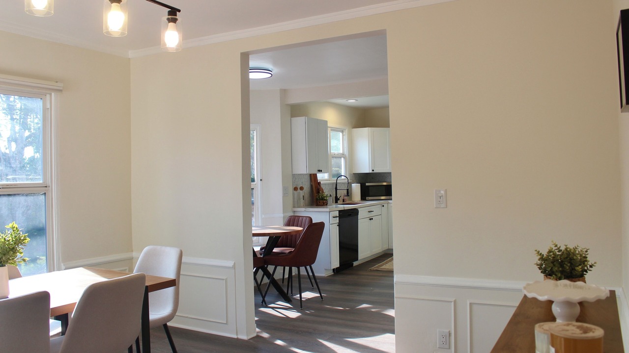 Photo of Bedroom in Mid-Wilshire