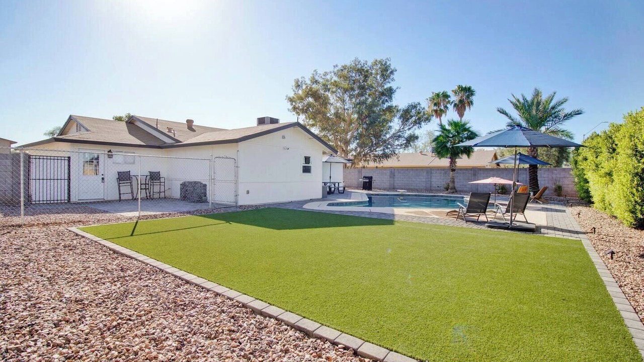 Photo of Outdoor in Paradise Valley Village
