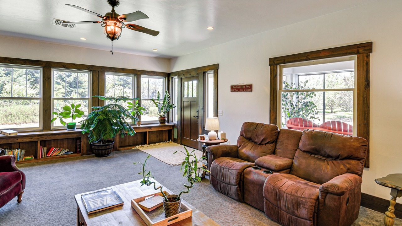 Photo of Bedroom in Glenn County