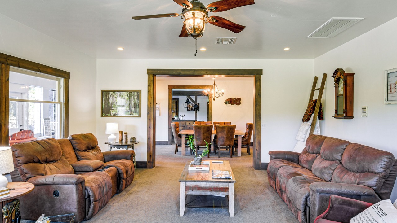 Photo of Livingroom in Glenn County