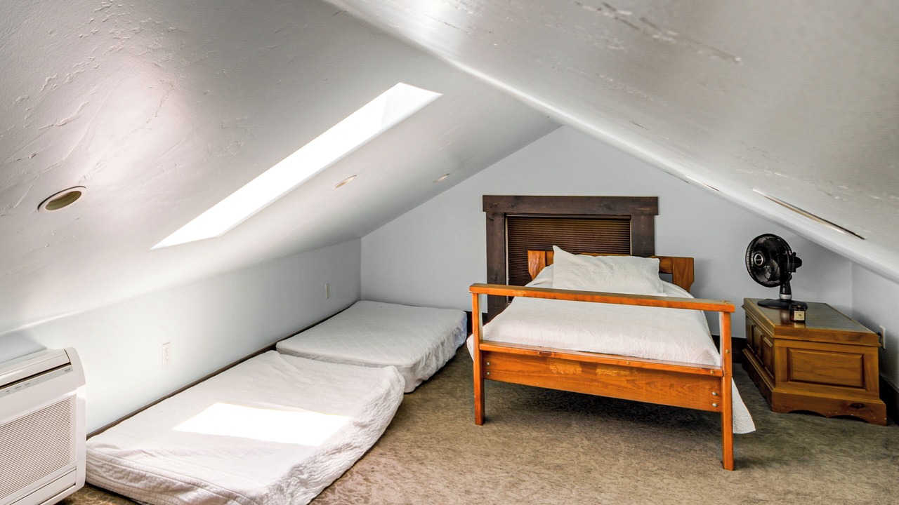 Photo of Bedroom in Glenn County