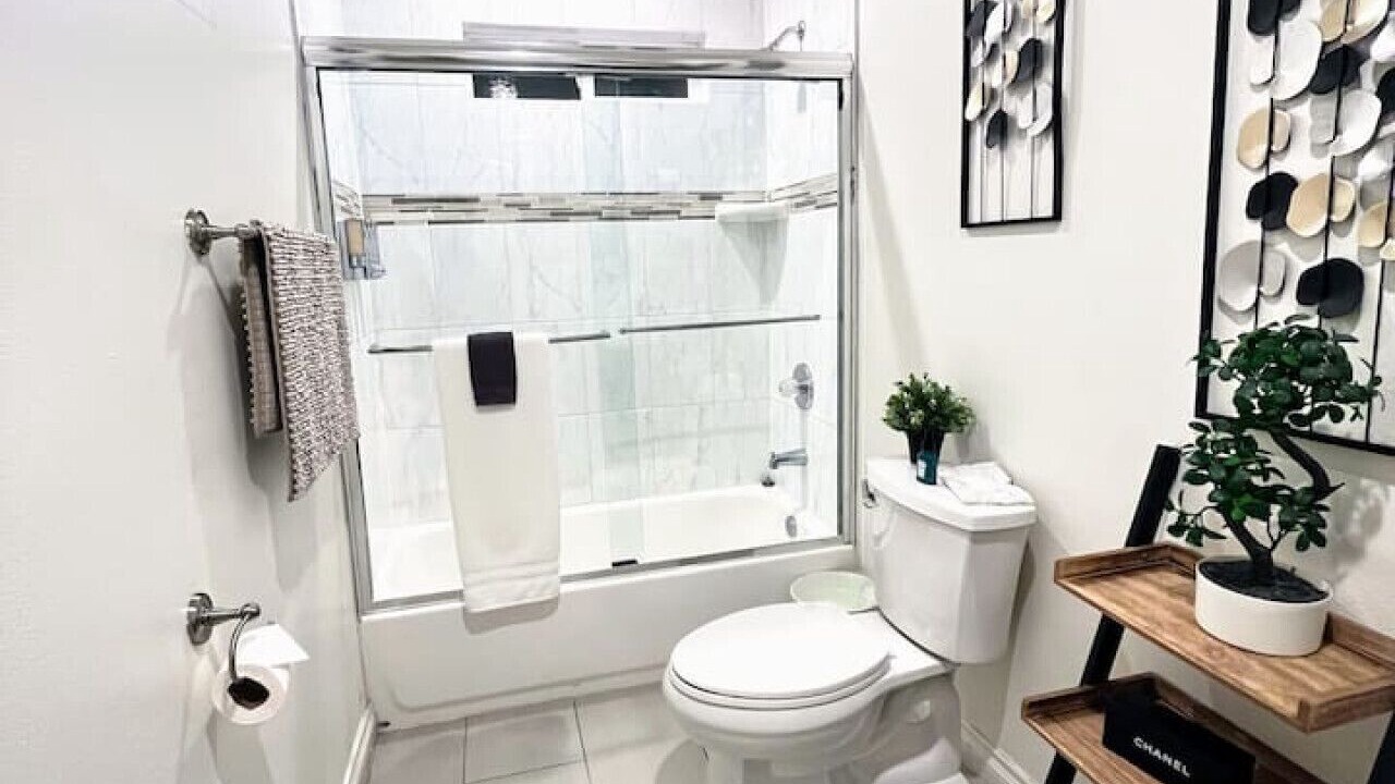 Photo of Bathroom in Los Angeles