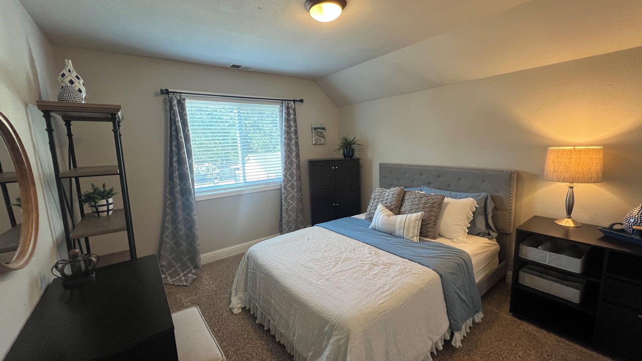 Photo of Bedroom in Santa Rosa