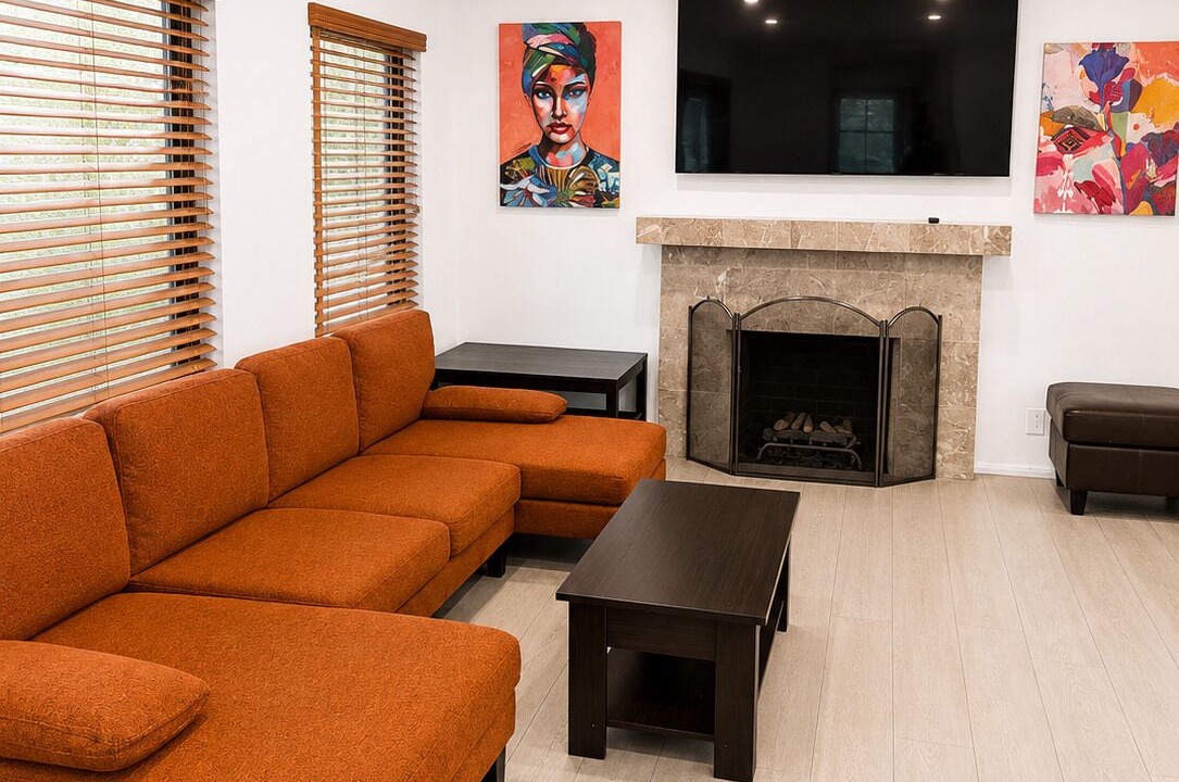 Photo of Livingroom in Reseda
