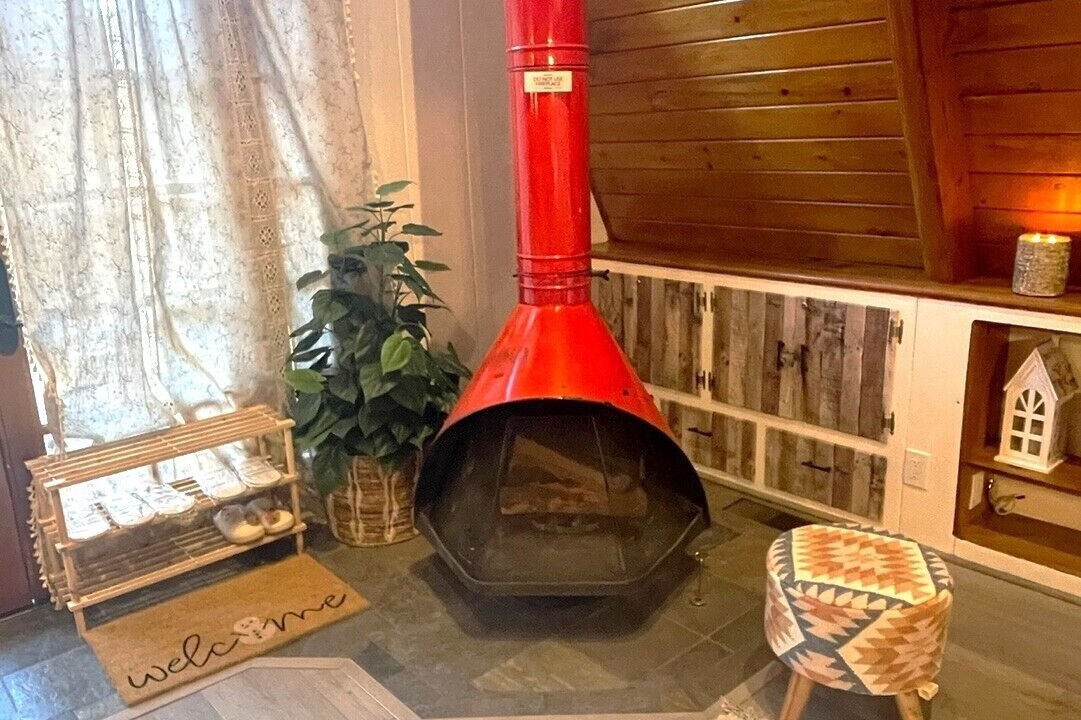 Photo of Livingroom in Wrightwood