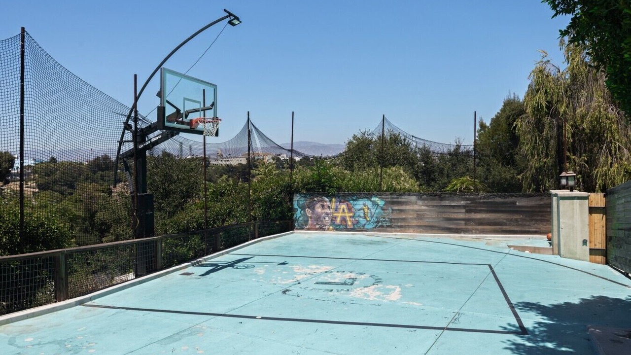 Photo of Others in Los Angeles