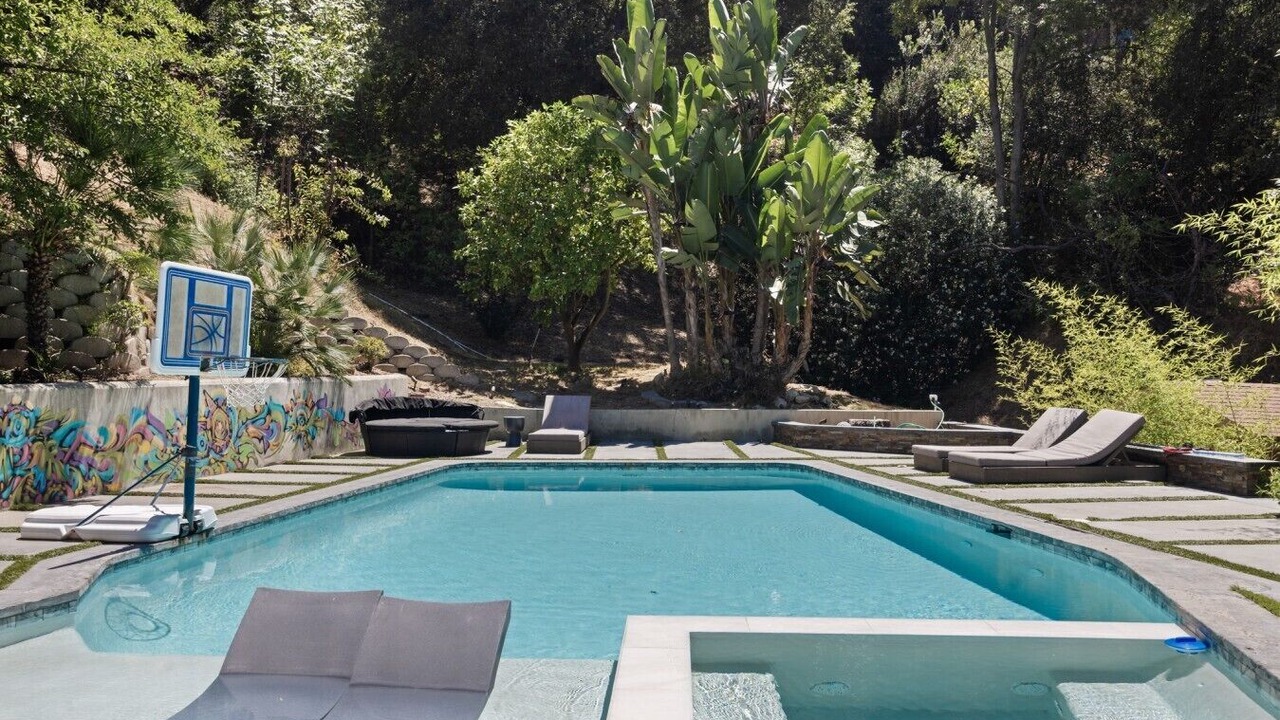 Photo of Others in Los Angeles