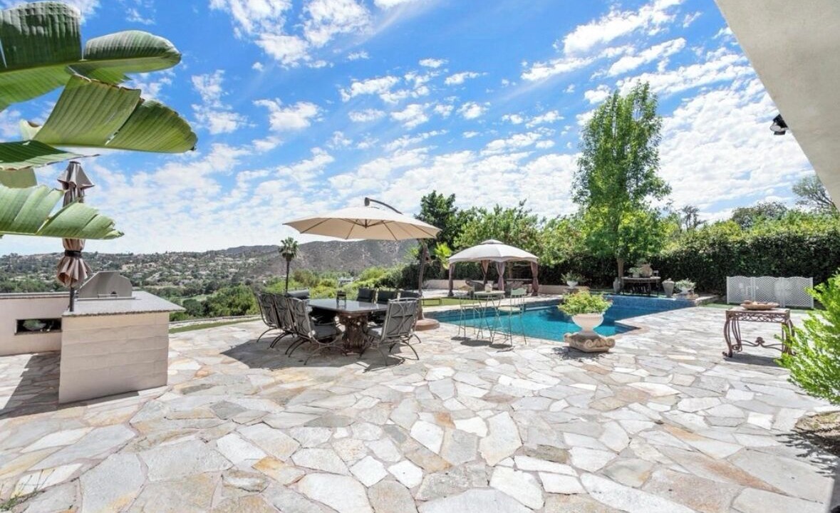 Photo of Outdoor in Tarzana