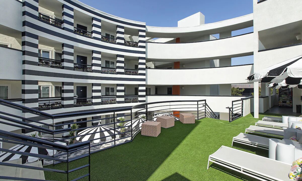 Photo of Patio Balcony in Pico - Robertson
