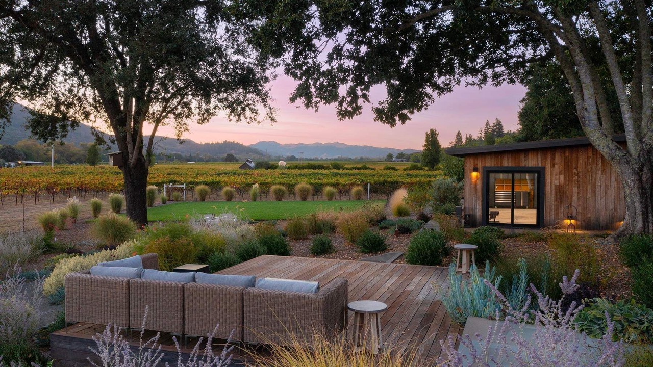 Photo of Patio Balcony in Geyserville