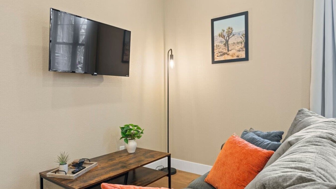Photo of Livingroom in Midtown
