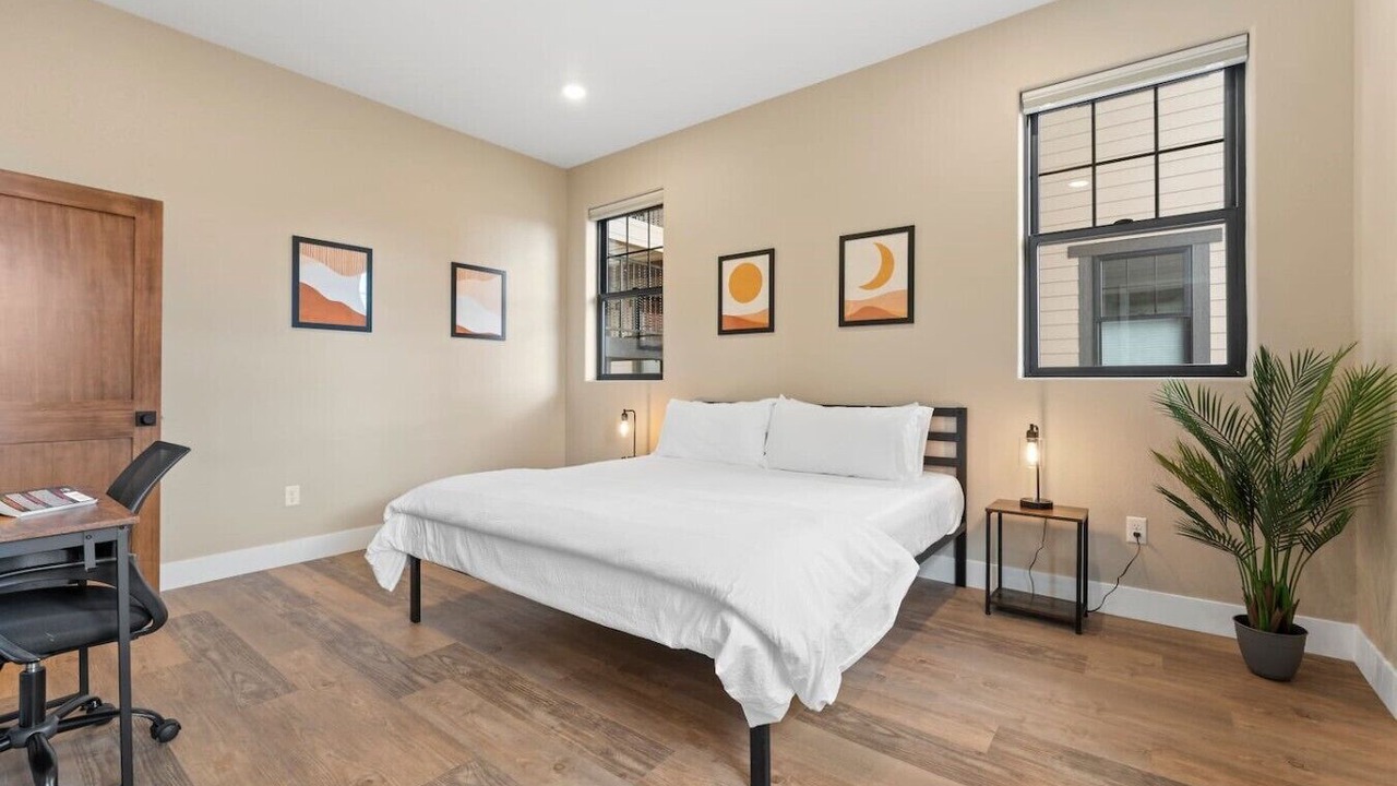 Photo of Bedroom in Midtown