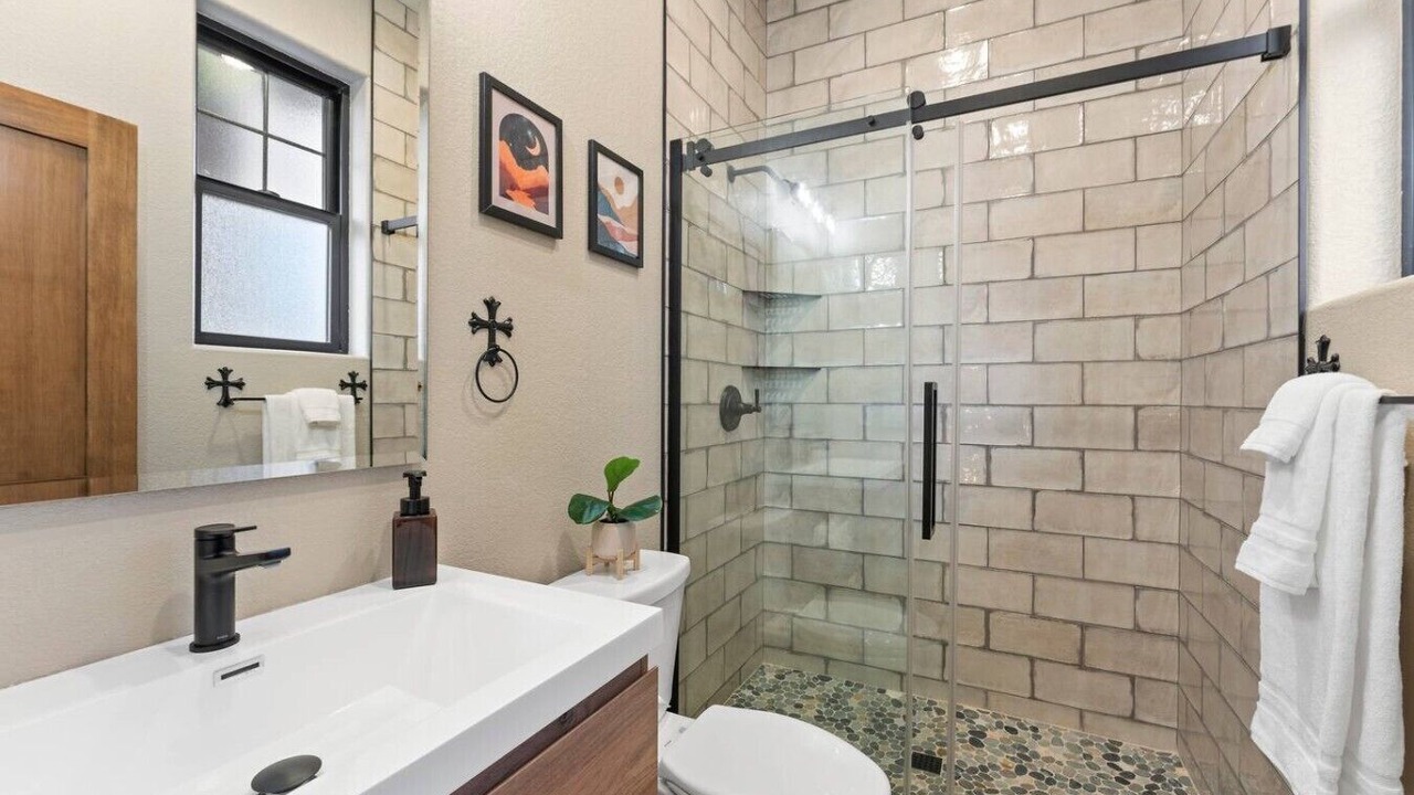 Photo of Bathroom in Midtown
