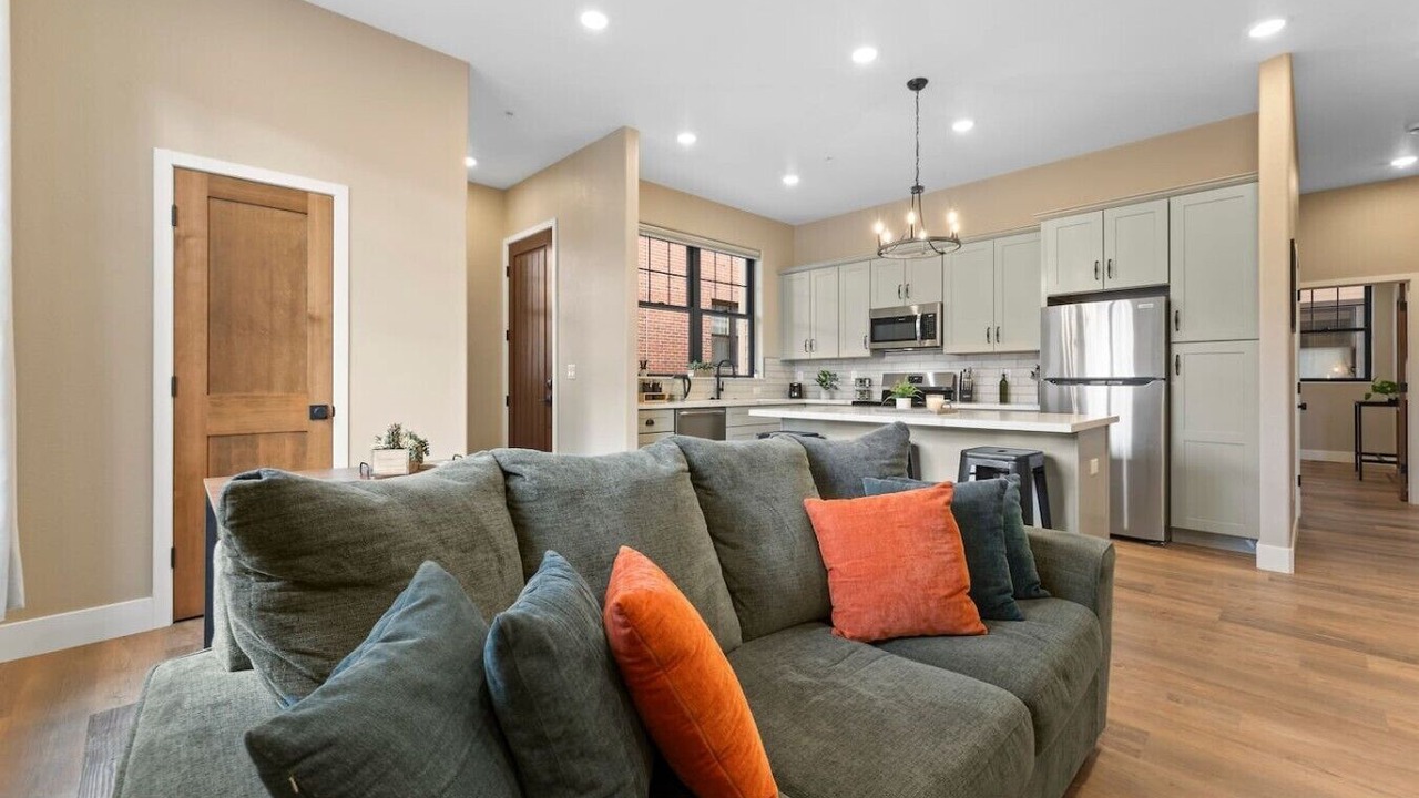 Photo of Livingroom in Midtown