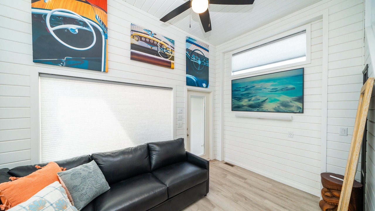 Photo of Livingroom in Parker Strip