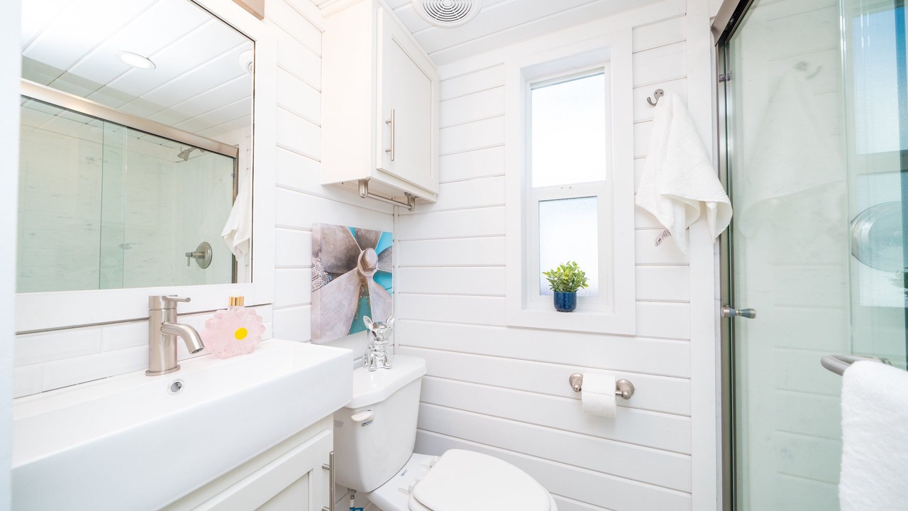 Photo of Bathroom in Parker Strip