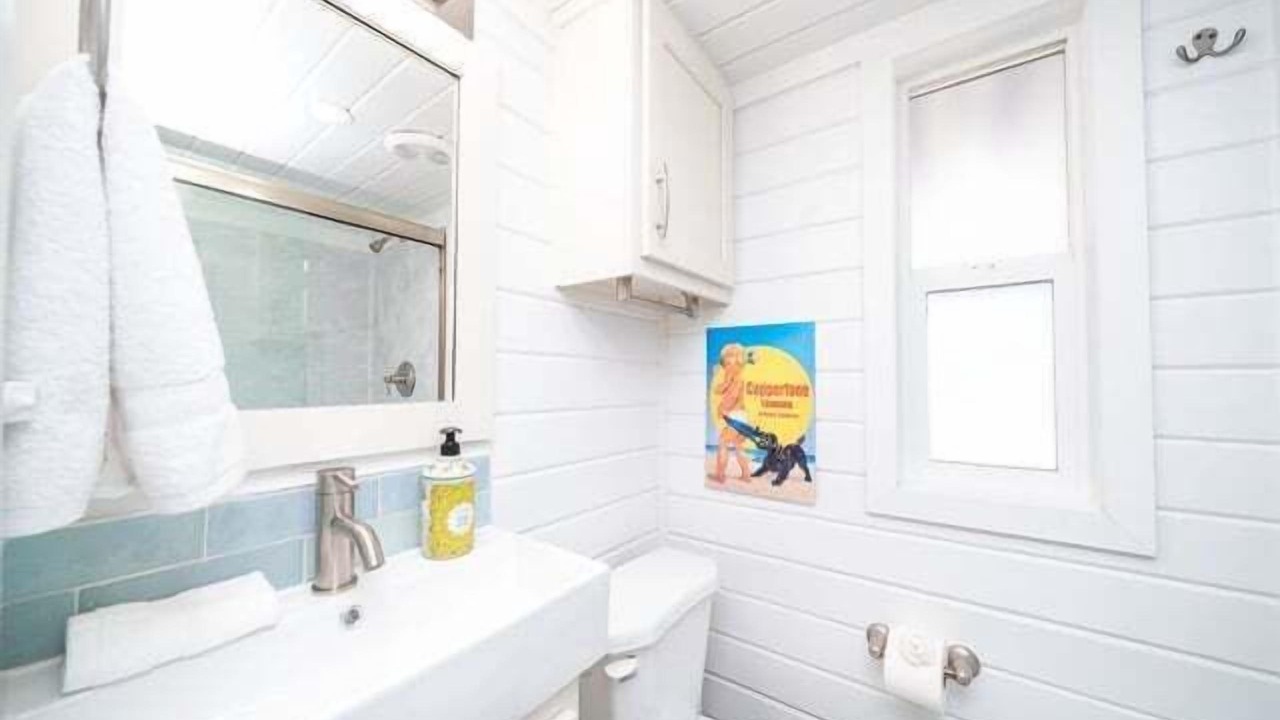Photo of Bathroom in Parker Strip