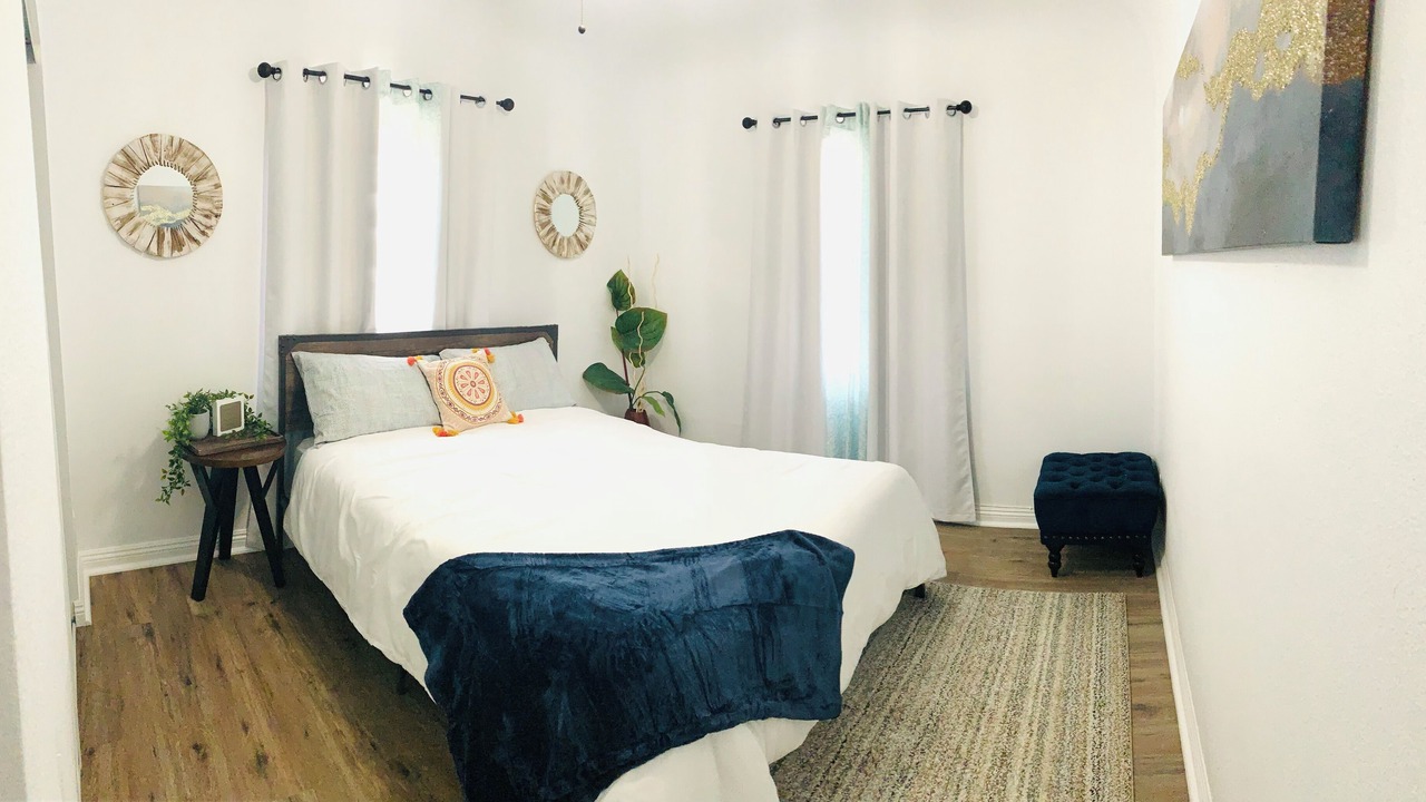 Photo of Bedroom in Mojave