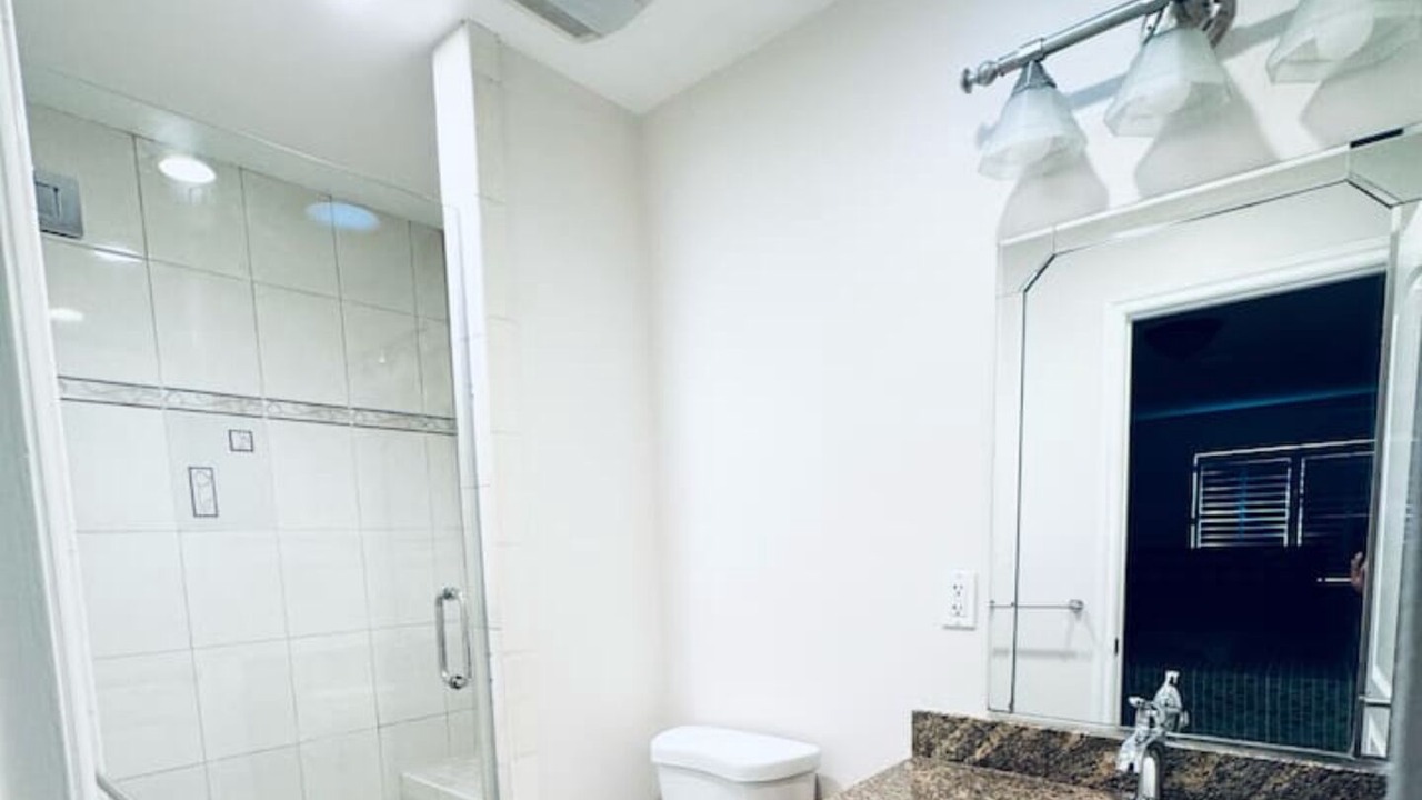 Photo of Bathroom in Midway City