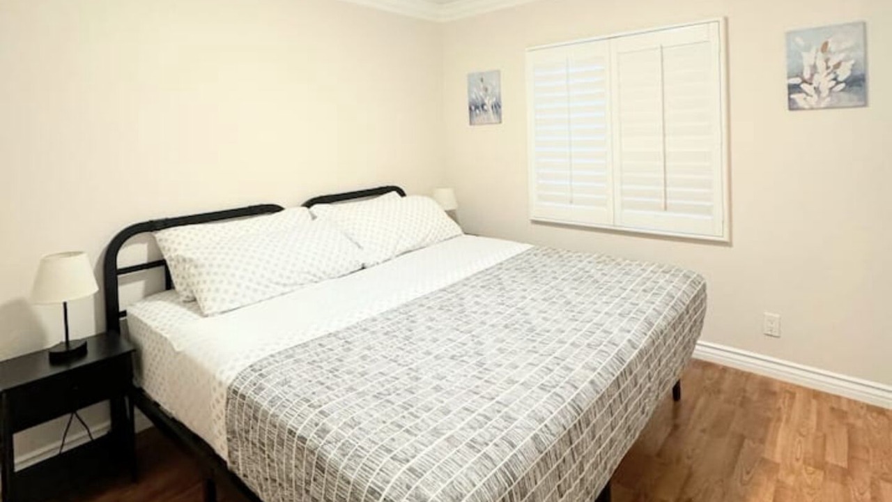 Photo of Bedroom in Midway City
