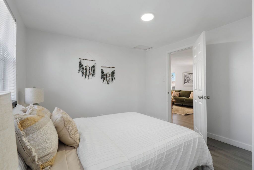 Photo of Bedroom in Midway City