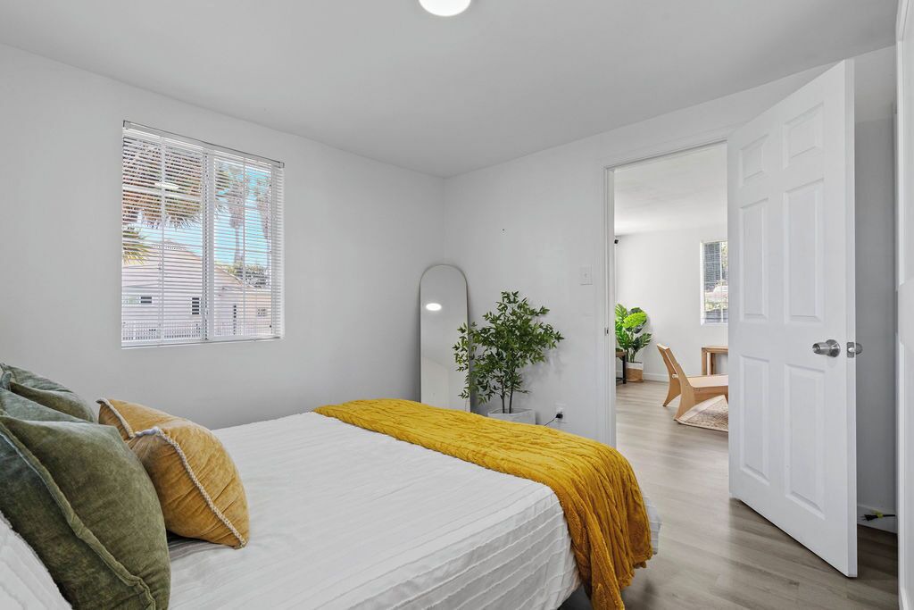 Photo of Bedroom in Midway City