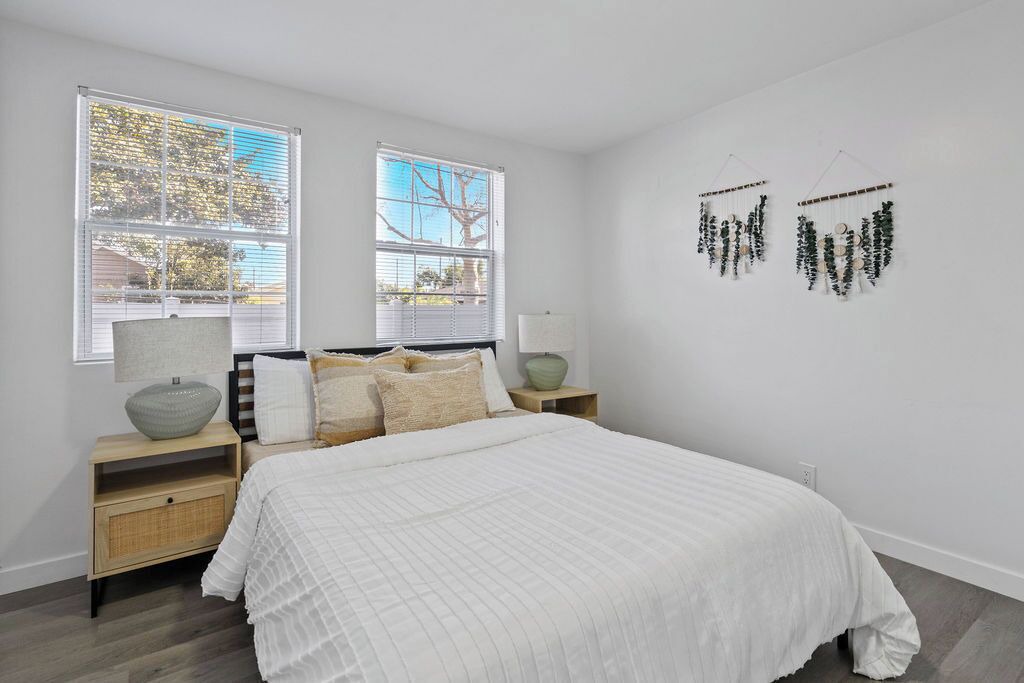 Photo of Bedroom in Midway City